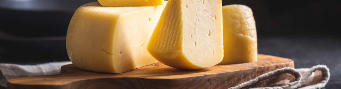 Kars Göbek Kaşarı: Gelenekten Sofranıza Kars Göbek Kaşarı: Gelenekten Sofranıza